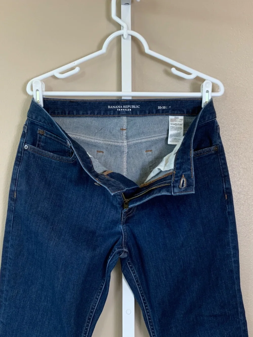 Banana Republic Slim Dry Indigo® Traveler Jean
